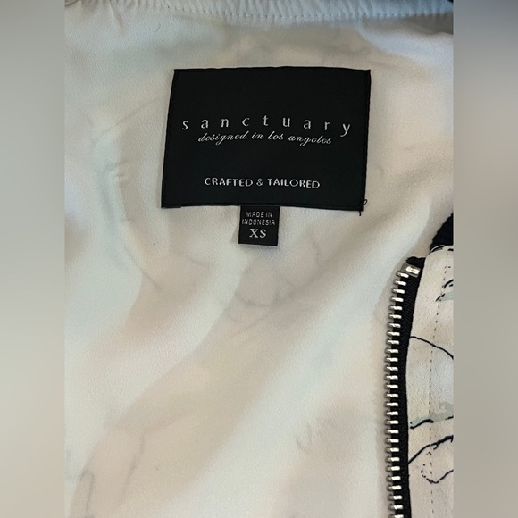 SANCTUARY Cream graphic bomber jacket size XS. - Picture 9 of 13